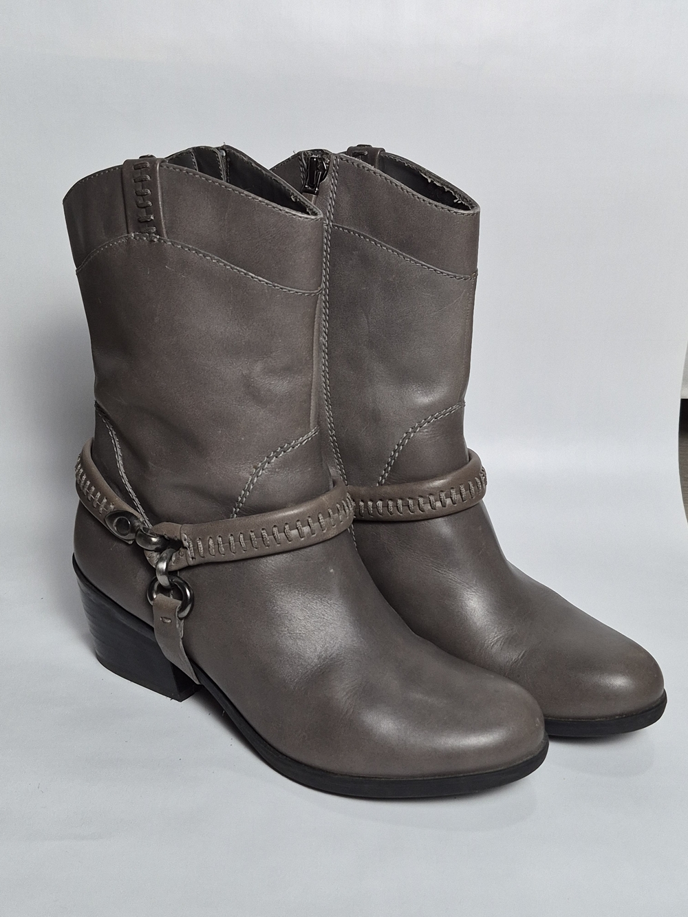 B. Makowsky Hudson Gray Leather Western Boots Removable Harness Zip Size 5.5 M